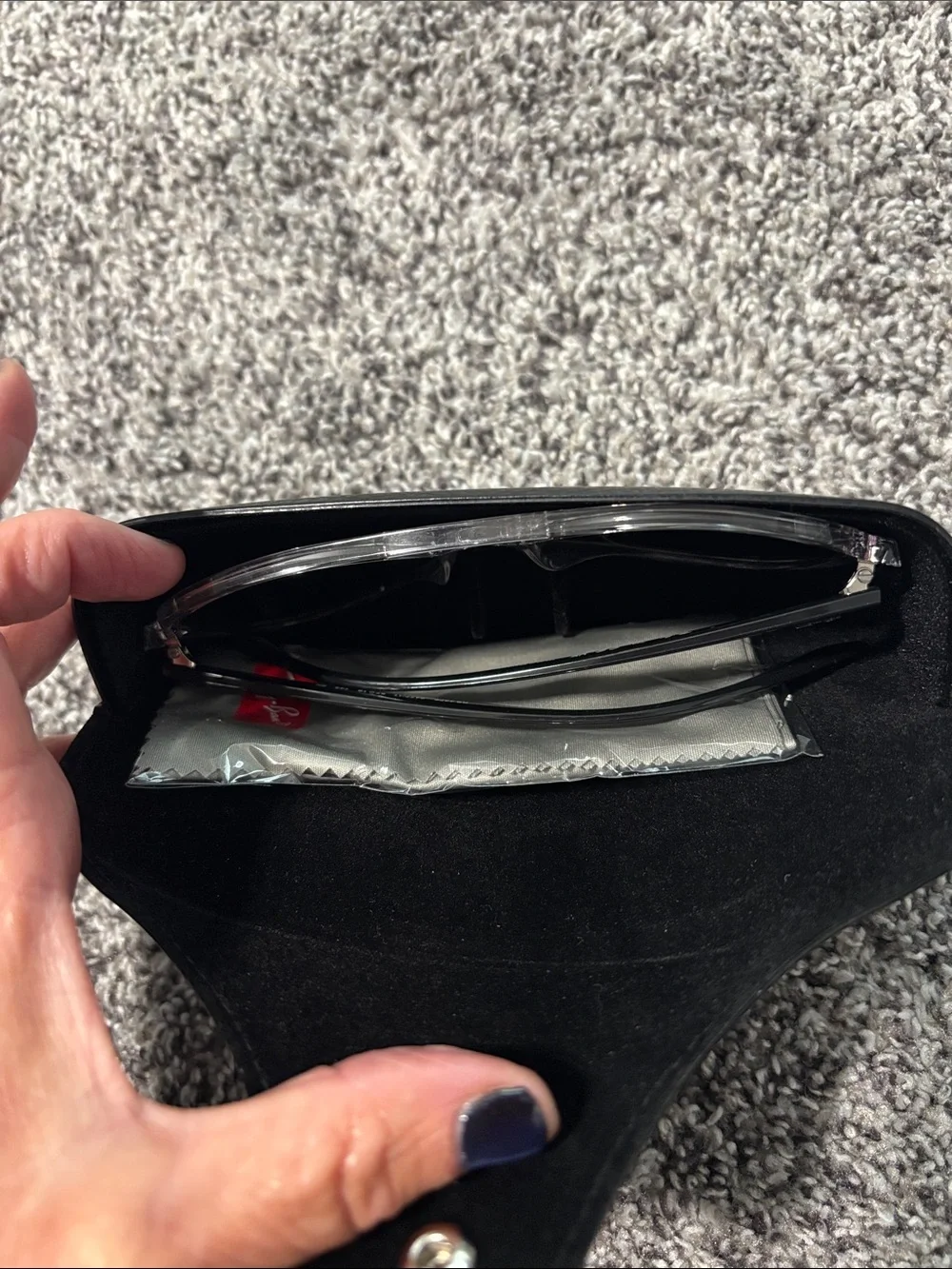New in Case Ray-Ban Aviator Pilot Sunglasses